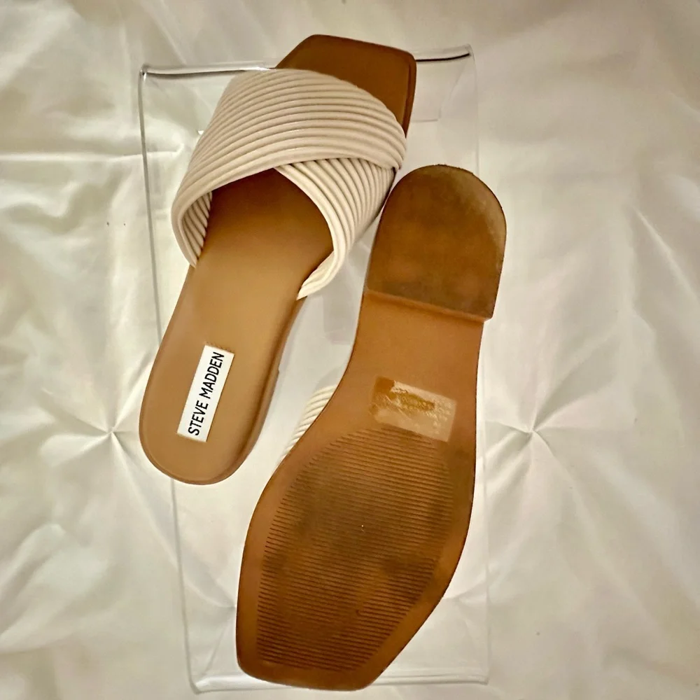 Steve Madden Cream Cross-Rib Slide Sandals - Picture 2 of 2